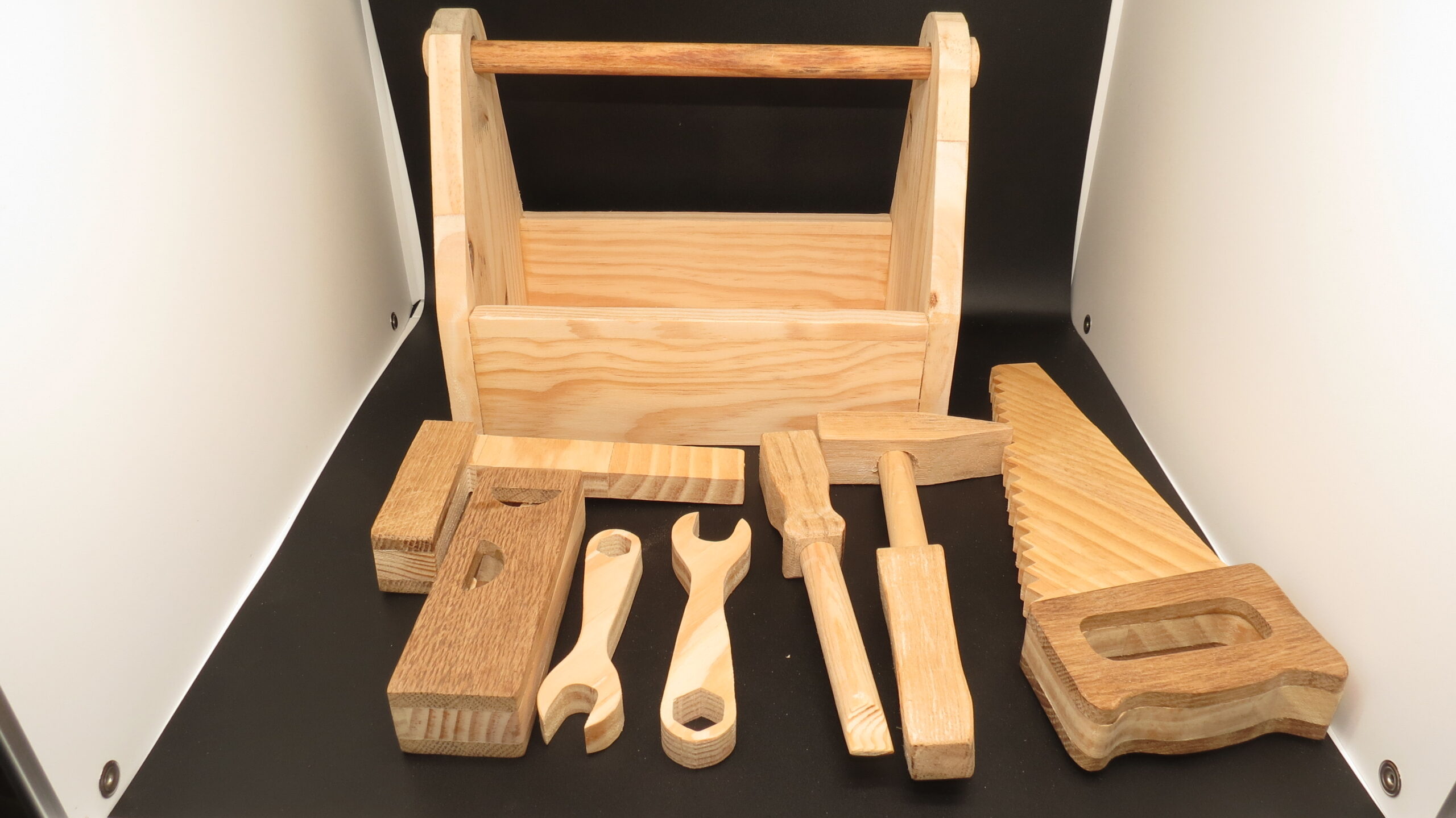 Boîte à outils en bois pour enfant – 7 outils + caisse de transport – Image 6