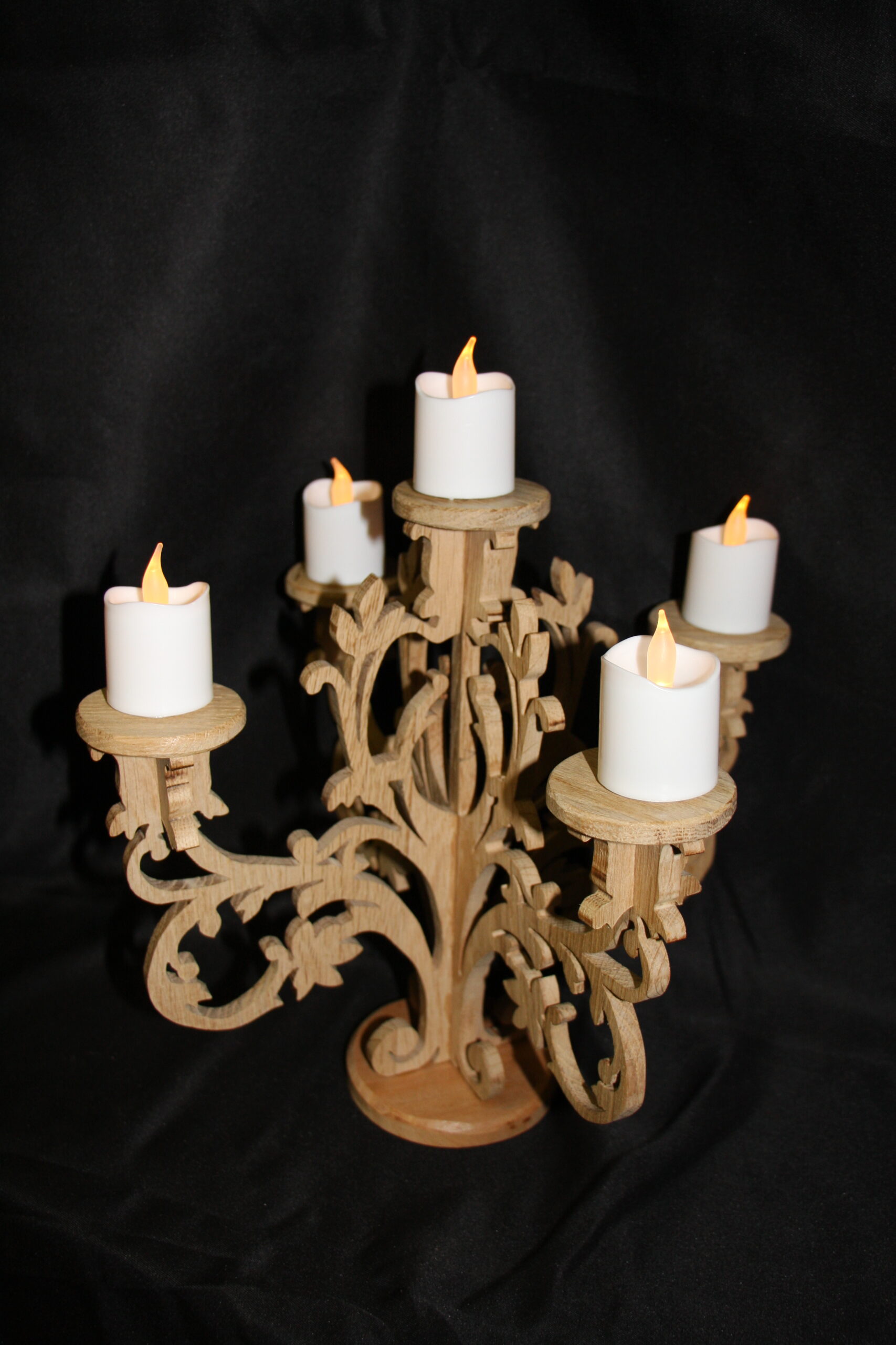 Chandelier 5 branches en chêne recyclé – bougies LED incluses – Image 4